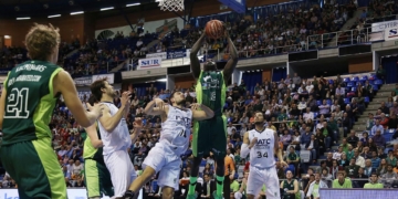 Imagen de Maodo Nguirane luciendo la camiseta del Unicaja Málaga durante la temporada 2014/2015.