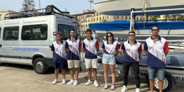 Imagen de parte del equipo del RCMM que ha tomado parte en la competición disputada en aguas gaditanas.
