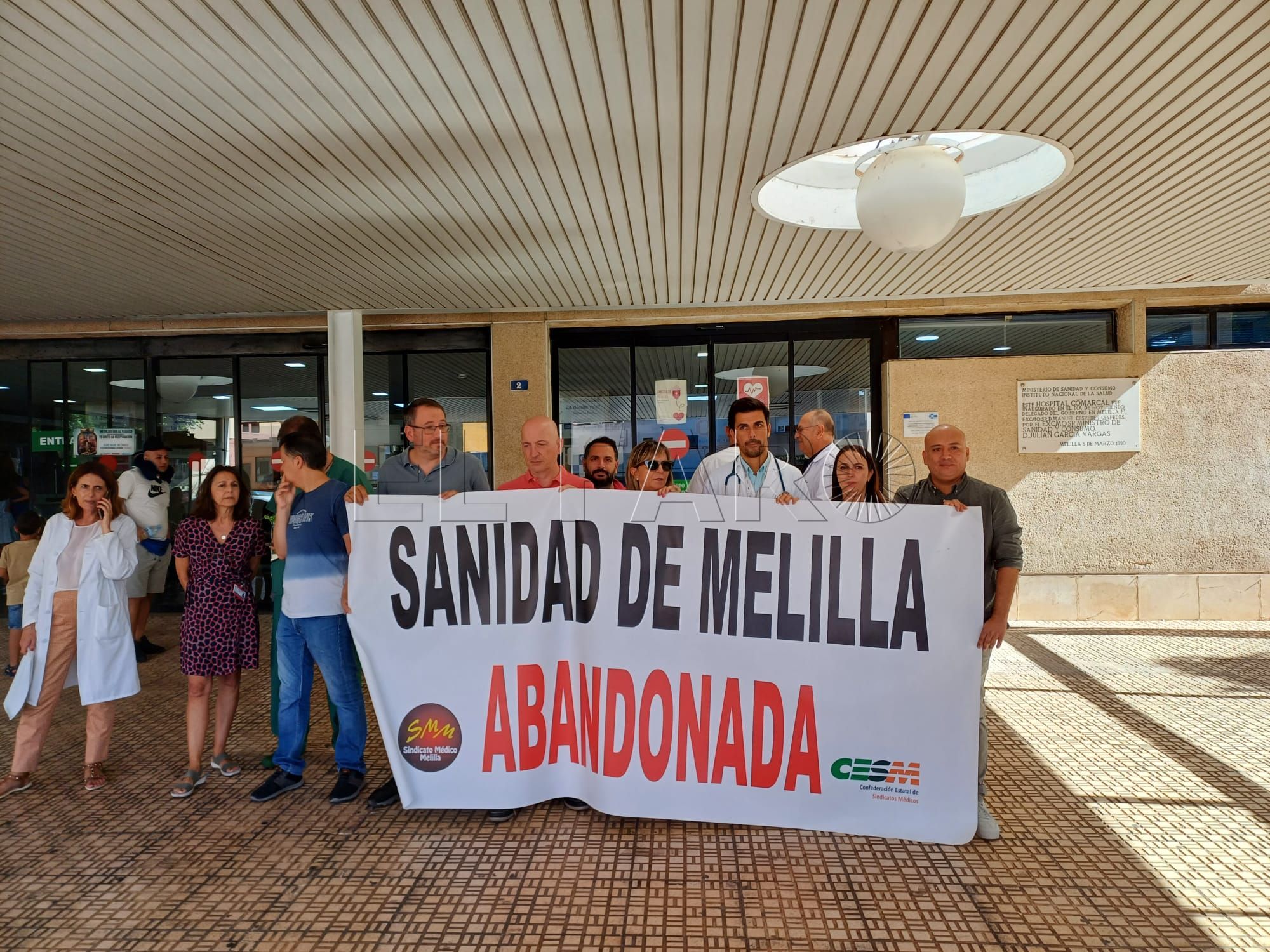 El Colegio de Médicos exige a Ingesa "que al menos dialogue" con los huelguistas