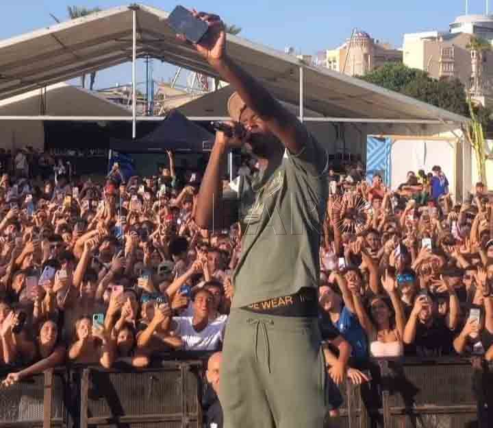Cyril Kamer llena el escenario del Espacio Joven