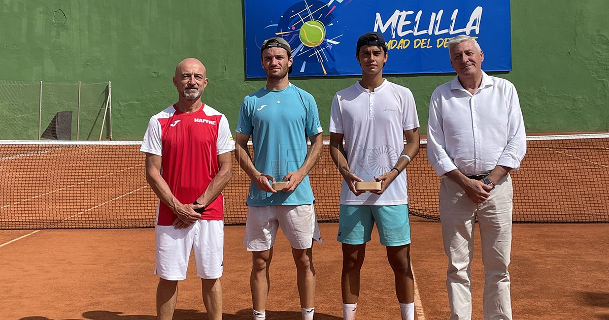 Alejo Sánchez, campeón individual del torneo masculino Melilla Ciudad del Deporte de tenis