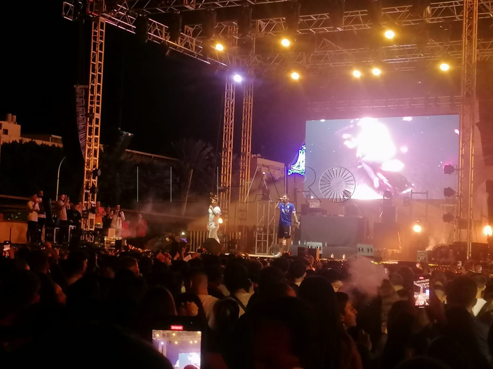 El esperado concierto de RVFV llena la Caseta Oficial hasta la bandera