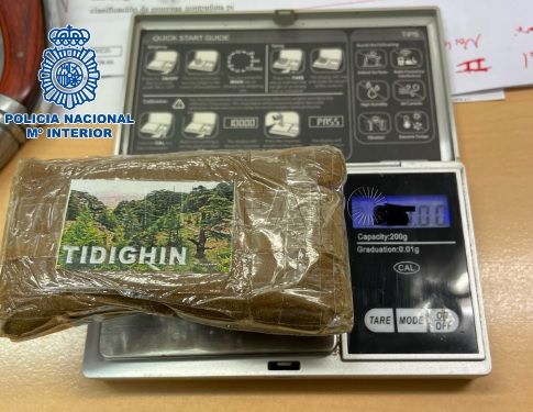 Desarticulados cinco puntos de venta de drogas en comercios de alimentación