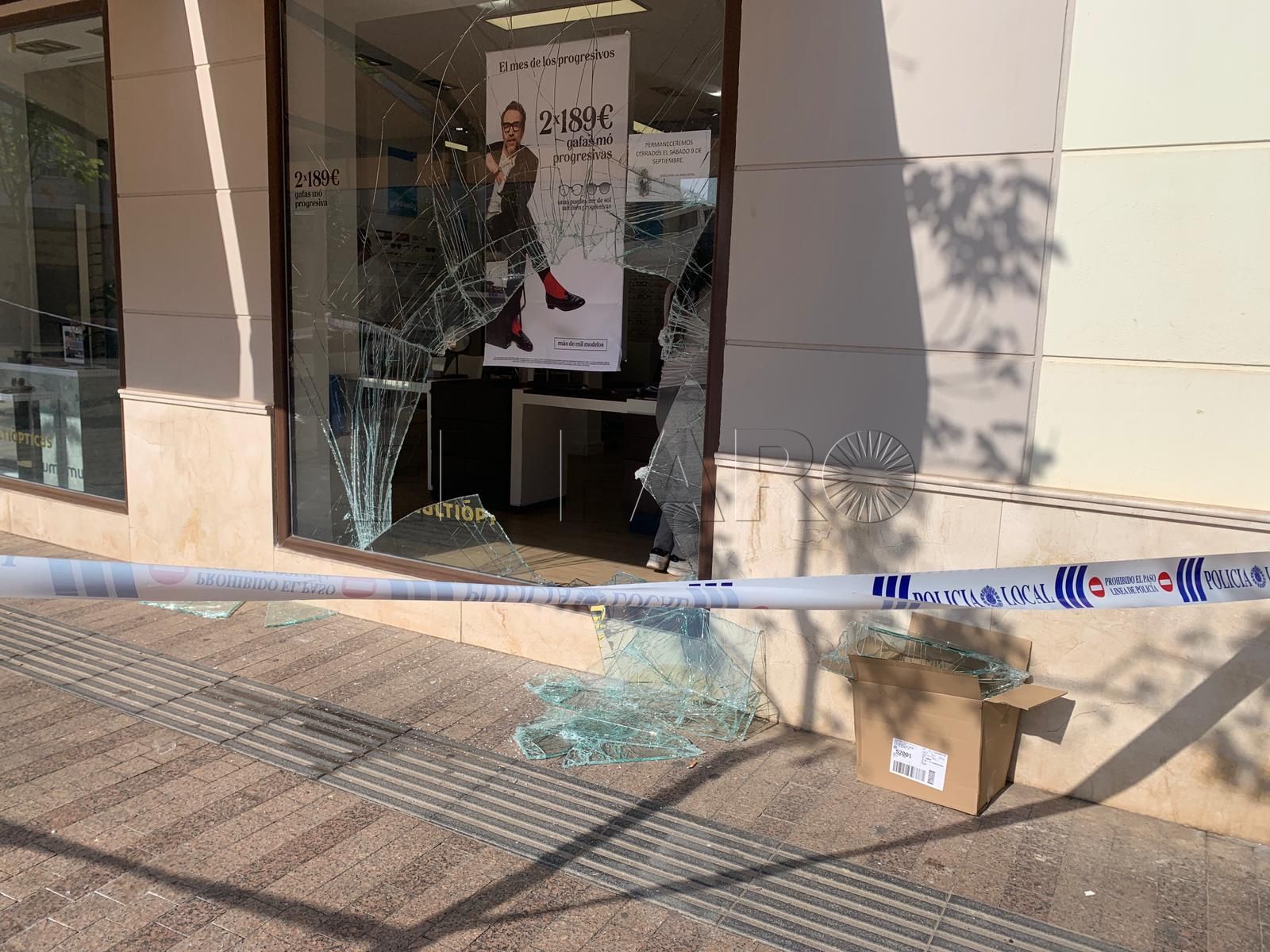 Robo en una conocida óptica de la Avenida Juan Carlos I
