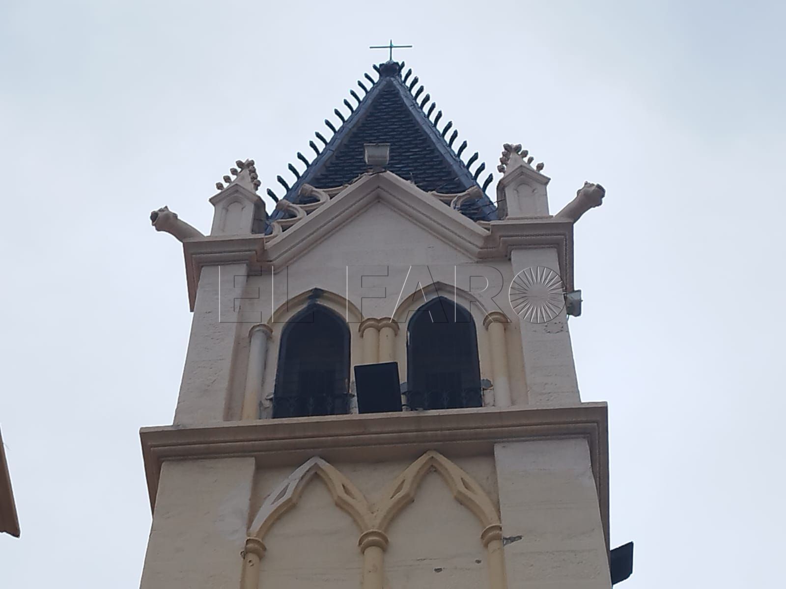 La Capilla Castrense sufre una caída de cascotes