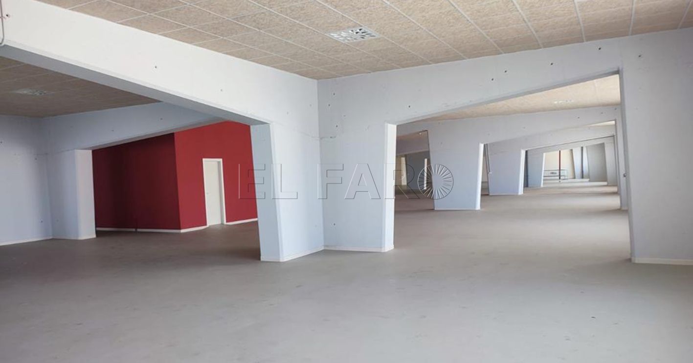 La Ciudad cederá a la UGR 1.400 metros cuadrados en la Estación Marítima