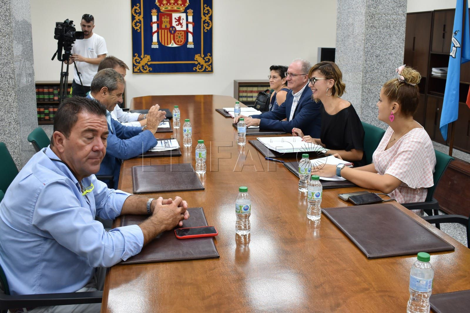 Los empresarios insisten en la derogación del decreto