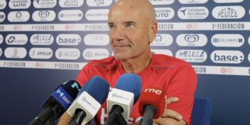 Miguel Rivera atendió en la matinal de ayer a los medios de comunicación, en la previa del partido frente al Antequera CF.
