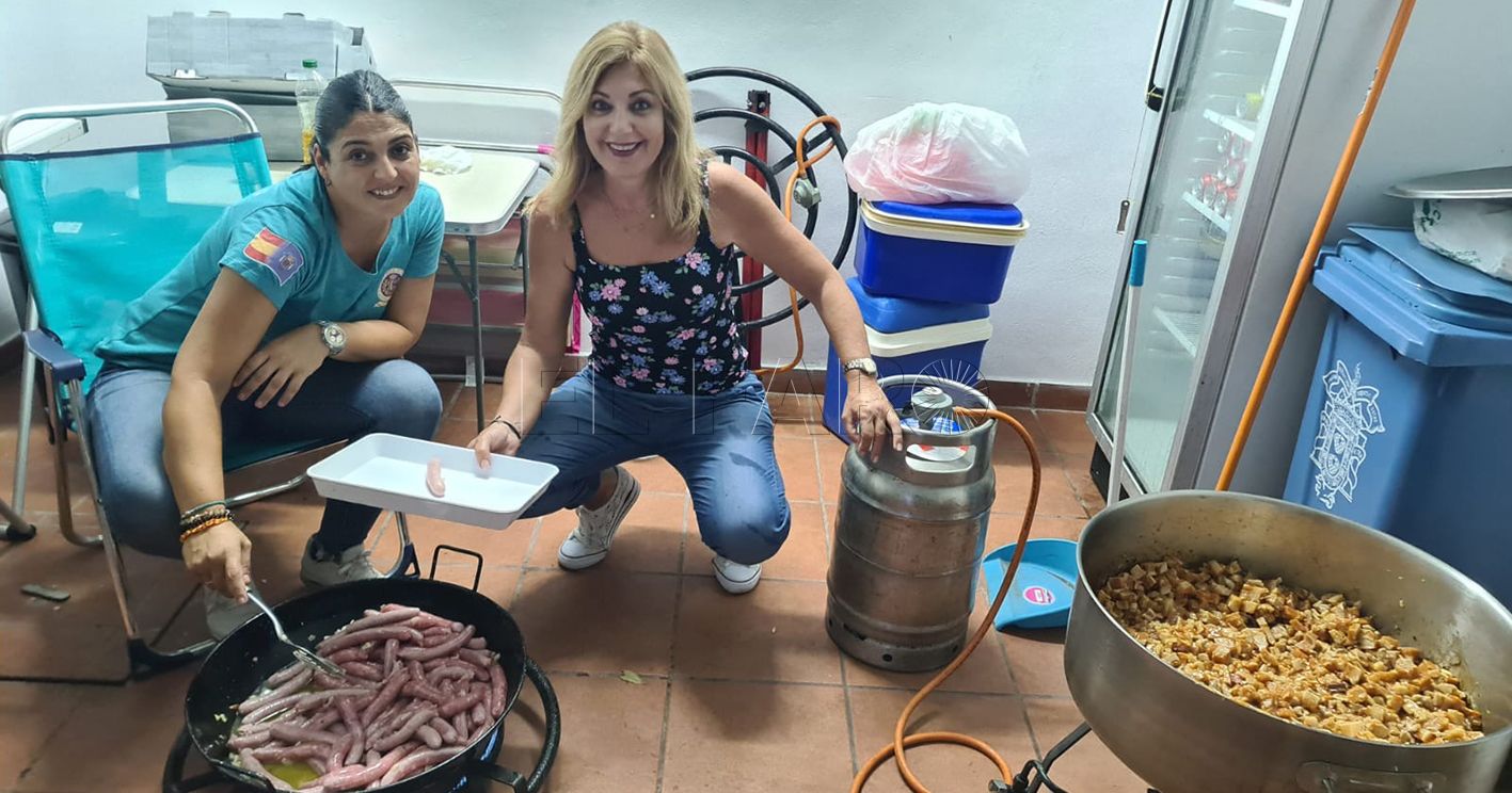 Los Polillas celebran una comida en honor a la Virgen del Pilar, patrona de la Guardia Civil
