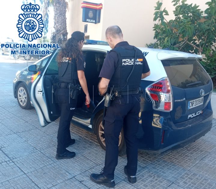 Detenidos 40 marroquíes que se hacían pasar por menas para conseguir asilo con los pasaportes como mayores de edad