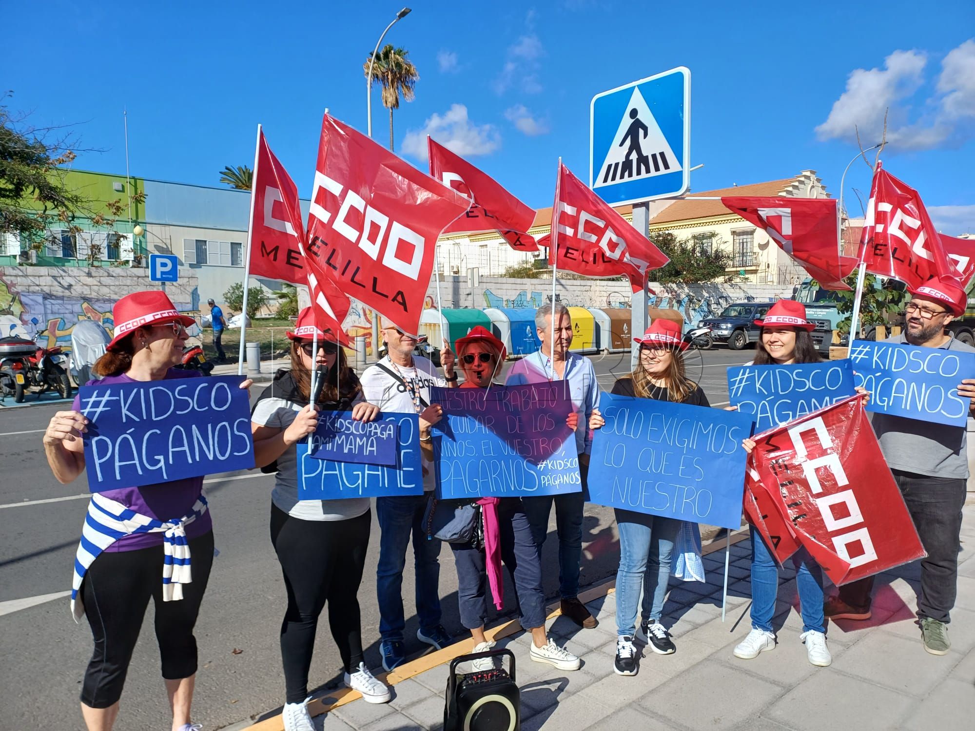 CC.OO califica de "éxito" los paros parciales de las trabajadoras de Kidscos S.L.