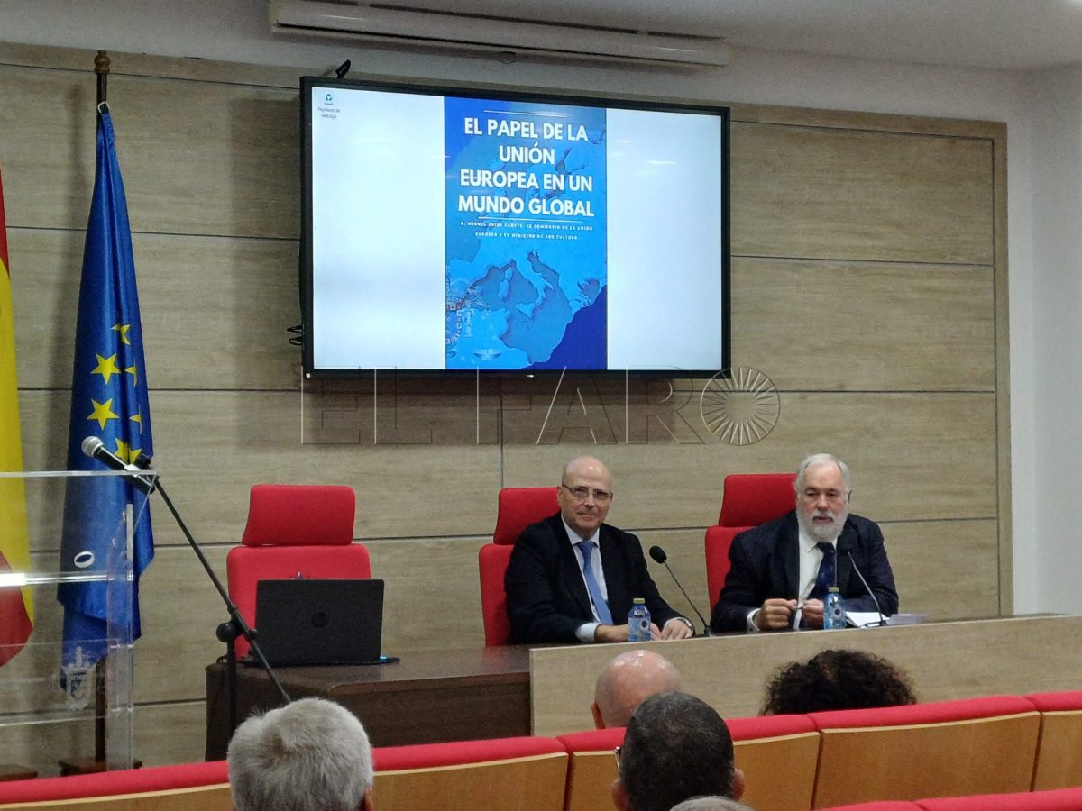 Miguel Arias Cañete afirma que los melillenses tienen los mismos derechos que el resto de ciudadanos europeos