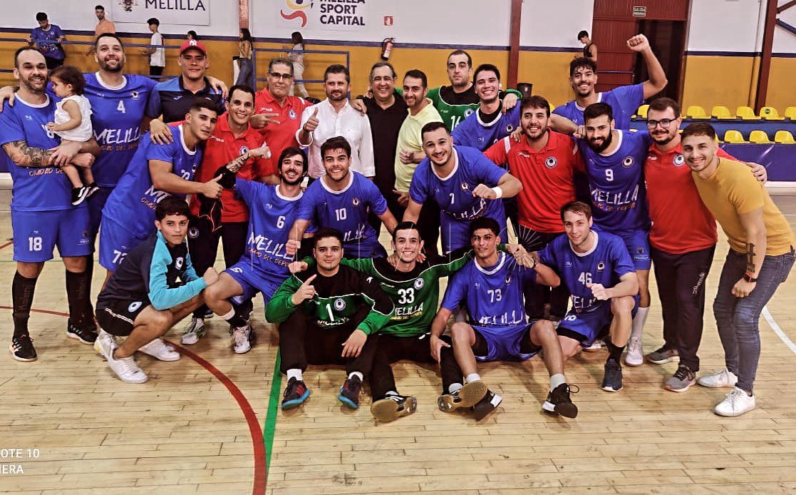 Dura salida del Virgen de la Victoria hasta Palma del Río