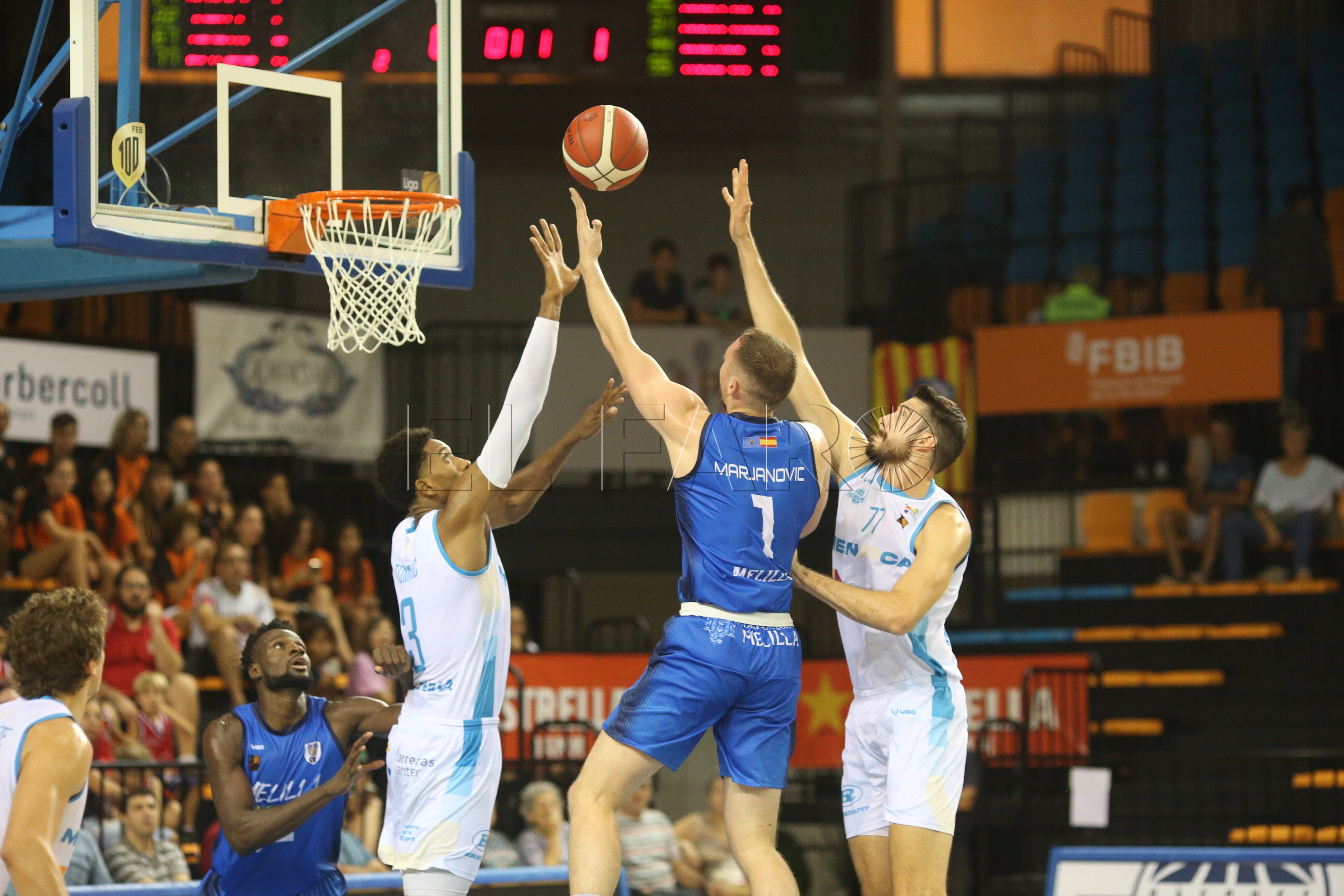 Van Dyke y Varance, entran en el quinteto ideal de la primera jornada