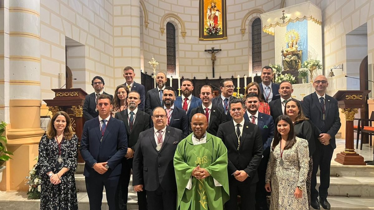 La Junta de Gobierno de la Hermandad de la Flagelación toma posesión de sus cargos