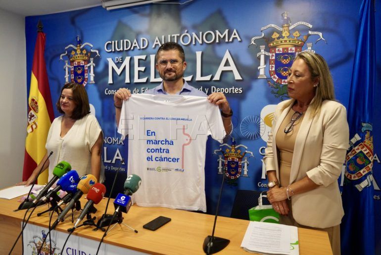 Más de 1.000 melillenses en la salida de la carrera contra el Cáncer