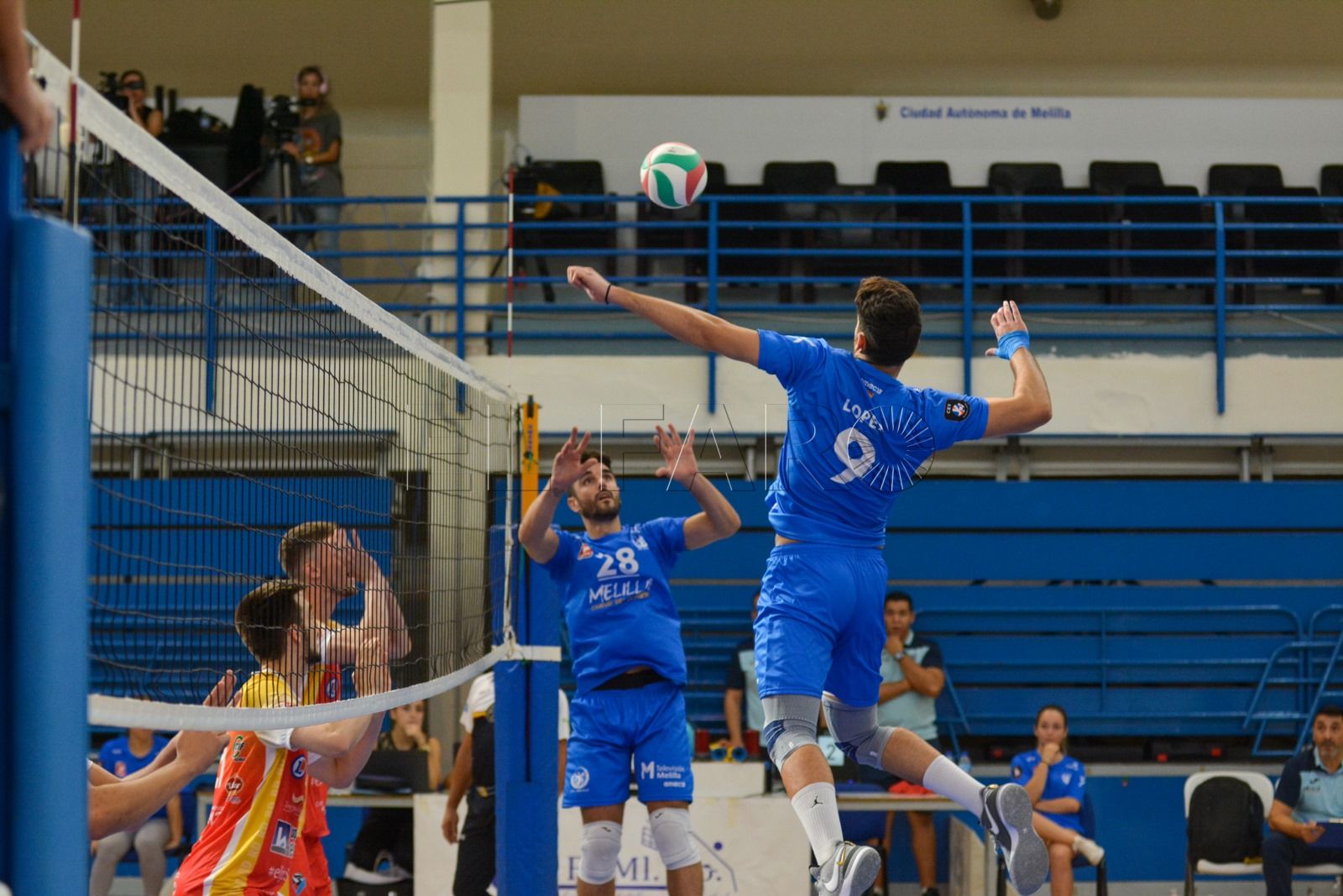 Jornada para reconducir la situación