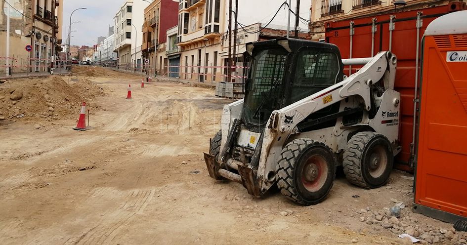 Los Tédax retiran un cóctel molotov de la calle Margallo