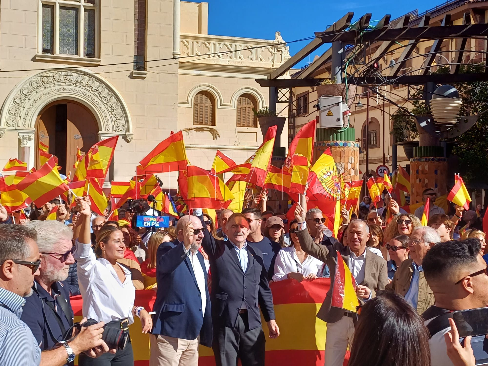 Melilla protesta pacíficamente contra la amnistía