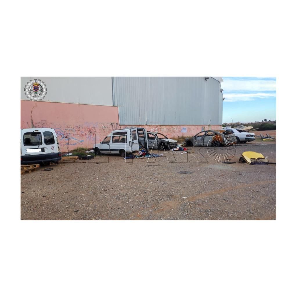 La Policía Local denuncia a ocho personas y a dos empresas por vertidos en zona natural