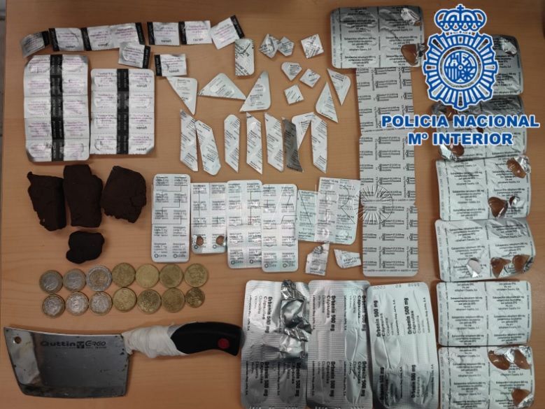 Detenido por vender pastillas a menores de edad