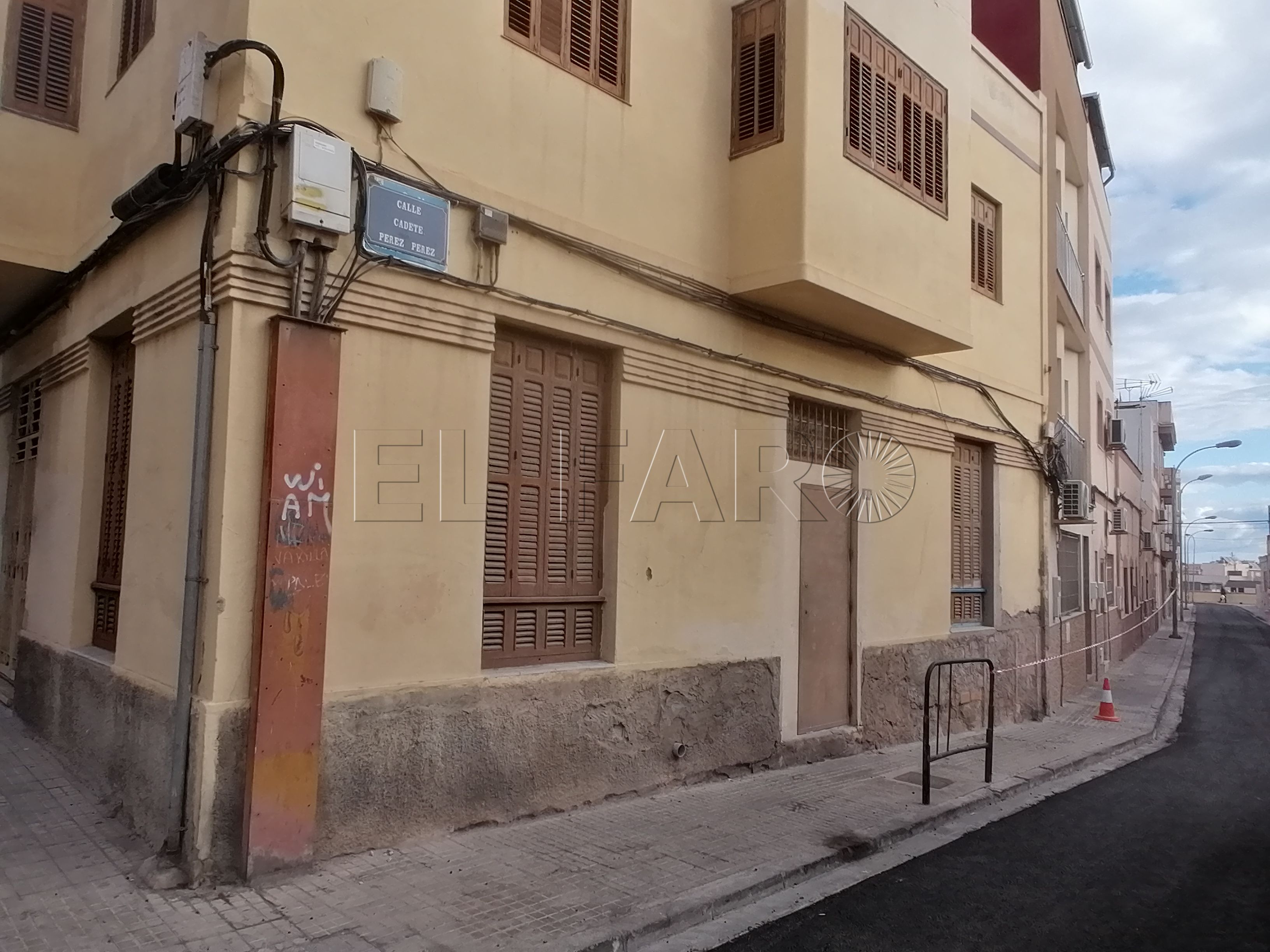 El PSOE pide que se reforme la calle Cadete Pérez Pérez ante el "lamentable" estado en el que se encuentra