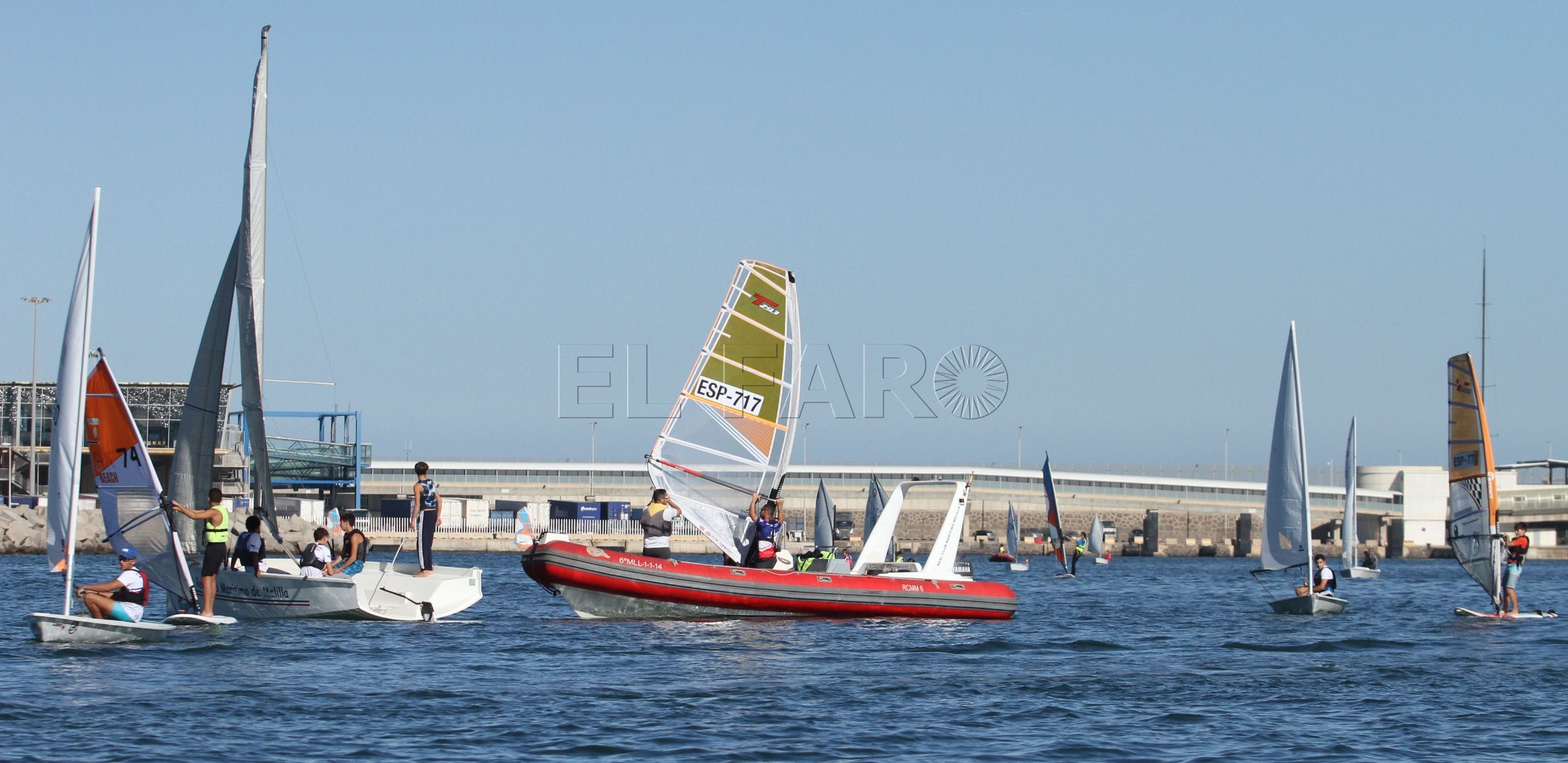 Miguel Tormo, líder provisional del Memorial ‘Pínori’ de vela ligera