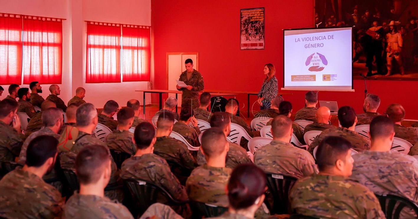 Segura continúa con sus conferencias en la Campaña Militar Modelo de Ciudadanía