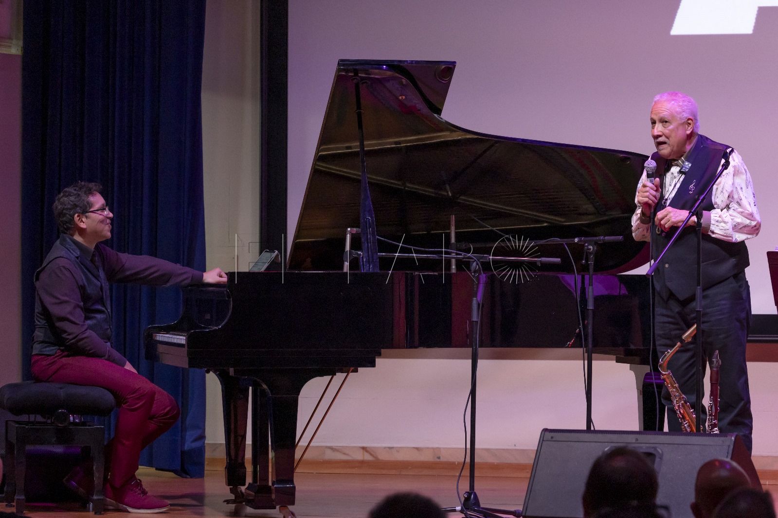 Lleno hasta la bandera en la UNED para disfrutar del jazz de Paquito D'Rivera