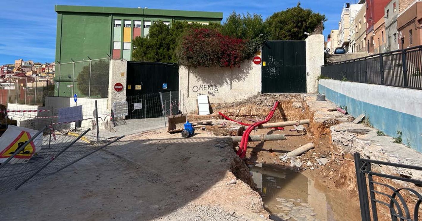 Feuso critica la situación del colegio Juan Caro debido a las obras