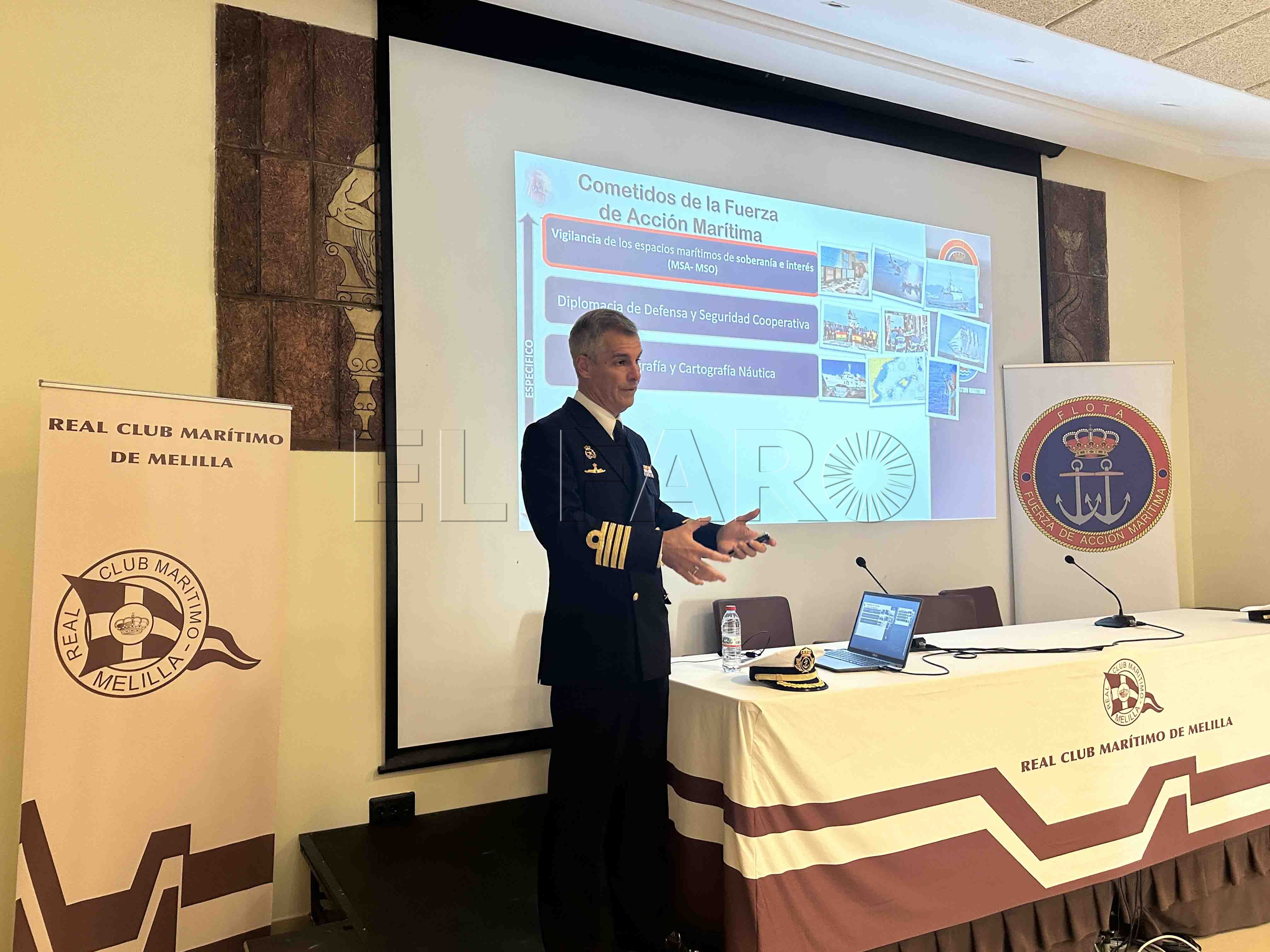 Jornada sobre Seguridad Marítima impartida por el comandante naval