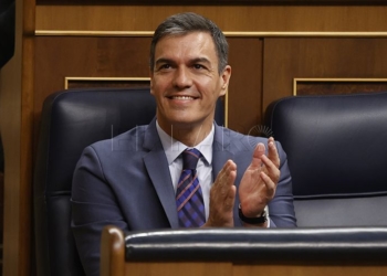 MADRID, 21/09/2023.- El presidente del Gobierno Pedro Sánchez durante el pleno de debate de las enmiendas presentadas por PP y Vox a la reforma del Reglamento que permitirá usar las lenguas cooficiales celebrada, este jueves, en el Congreso de los Diputados en Madrid. El Congreso zanja este jueves la implantación definitiva del uso de las lenguas cooficiales en toda la actividad parlamentaria al rechazar previsiblemente con mayoría absoluta las dos enmiendas a la totalidad, del PP y de Vox, que se debatirán en el pleno. EFE/ Juan Carlos Hidalgo