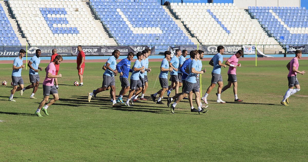 La UD Melilla ya se ejercita de cara a su compromiso liguero