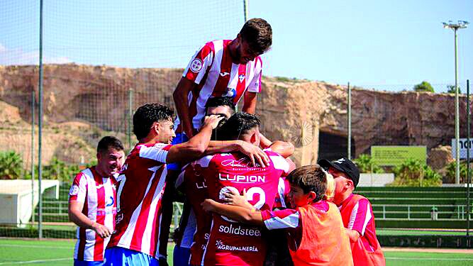 El Atlético Melilla se viene de vacío en su visita al Poli Almería