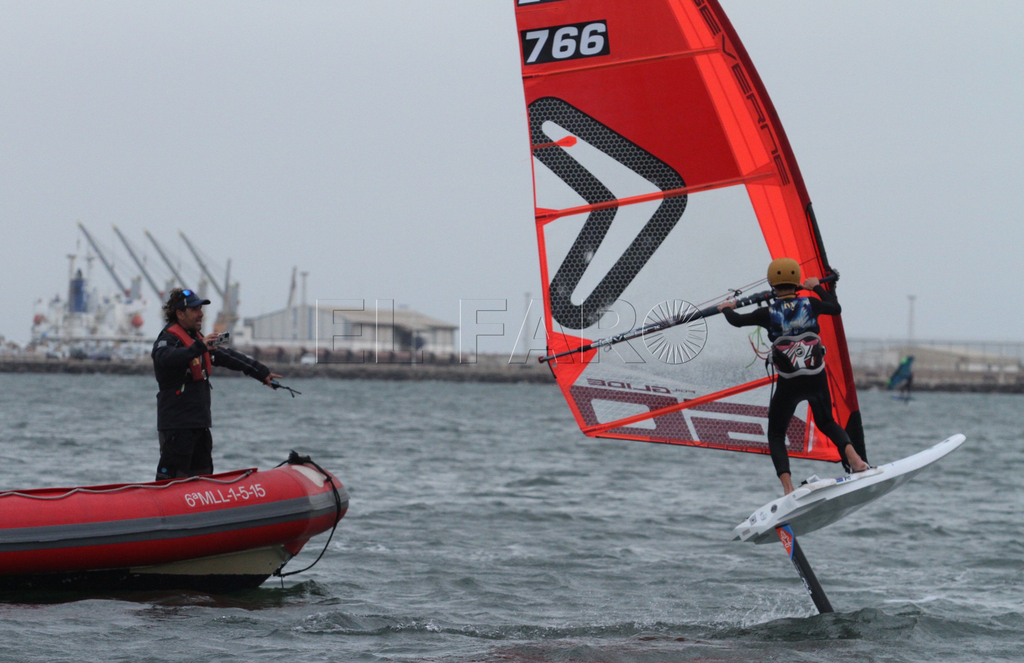 Clínic para techno e iqfoil en el Real Club Marítimo de Melilla