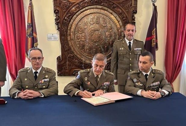 Entrega de mando del Regimiento de Ingenieros nº 8 y del Tercio Gran Capitán 1º de La Legión