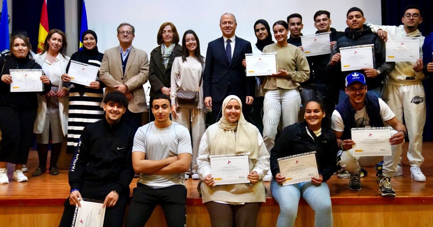 La UNED acoge la entrega de diplomas del taller textil