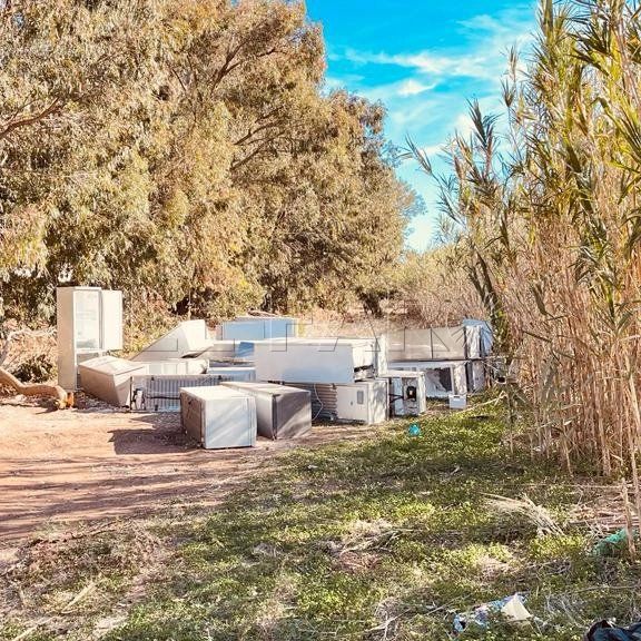 Abandonar residuos electrónicos en entornos naturales, otro tema pendiente