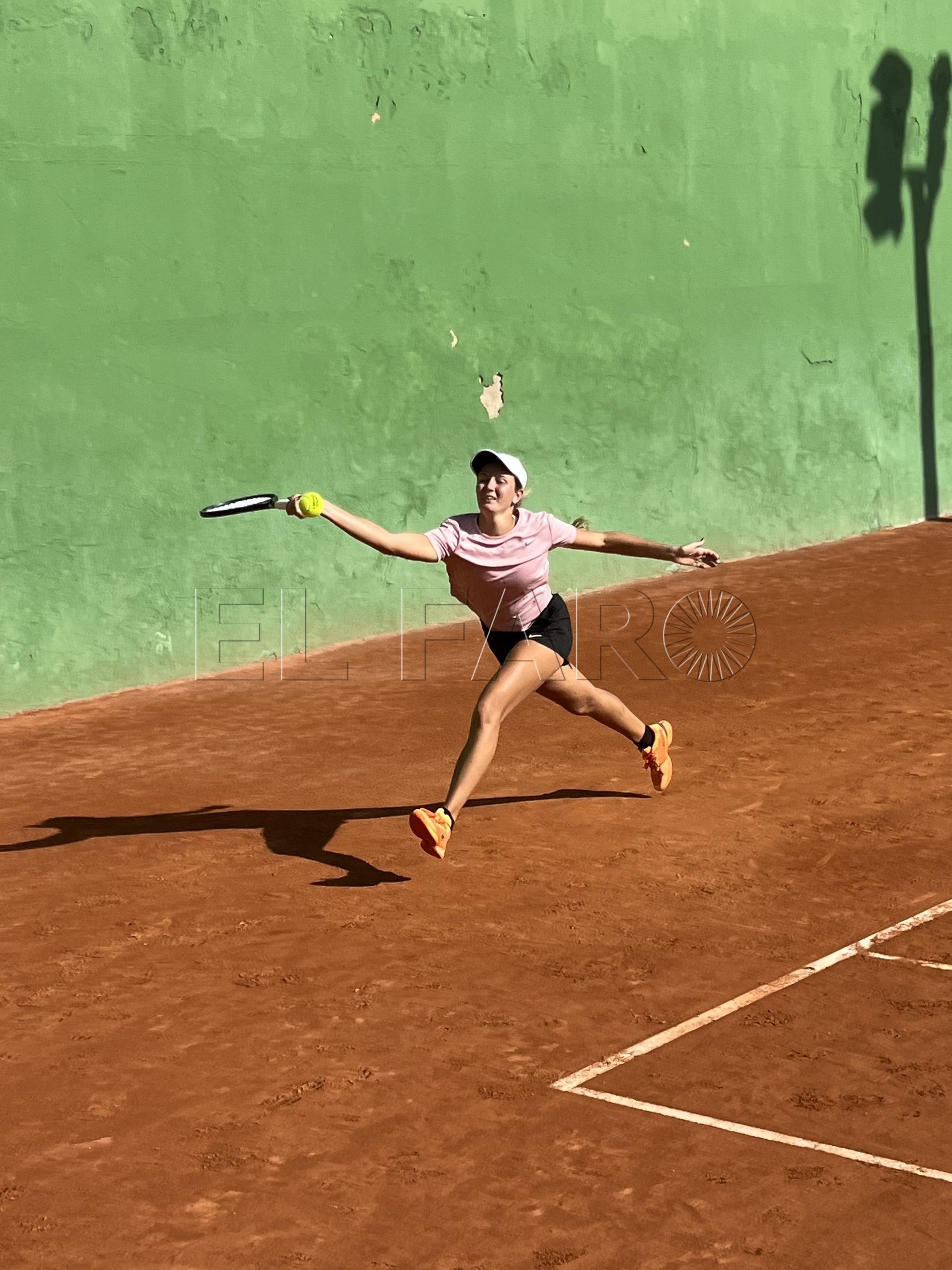 El Internacional femenino inicia su caminar en el Álvarez Claro