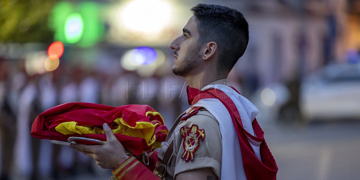 La Constitución Española protagoniza los actos del Arriado de Bandera