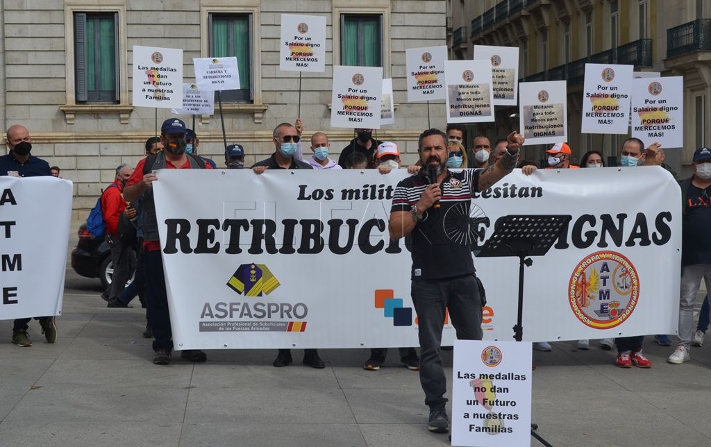 Tropa y Marinería quieren que se les reconozcan los trienios en el Ejército al pasar a empresas públicas