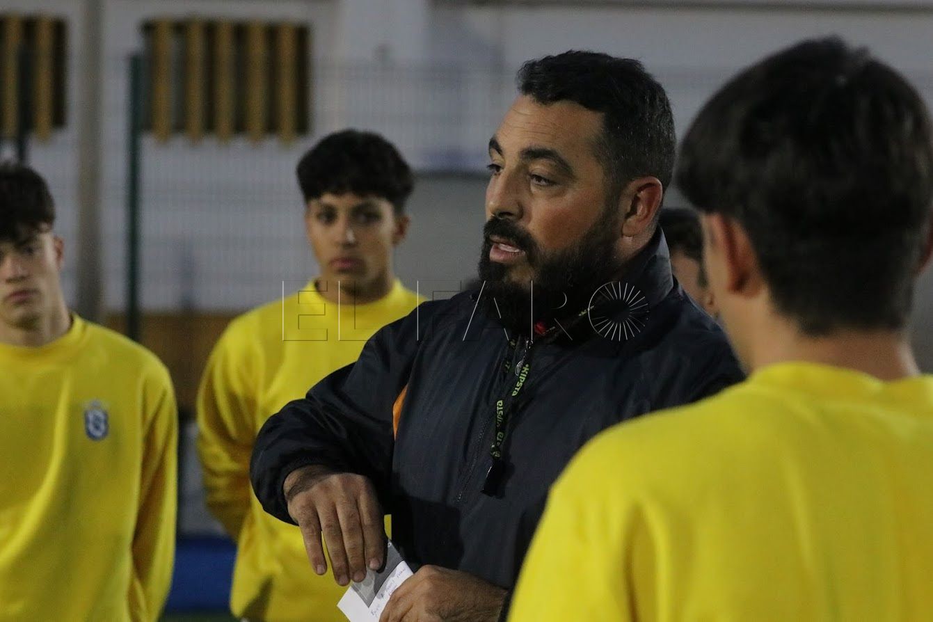 La UD Melilla juvenil juega como local frente al Calavera FC