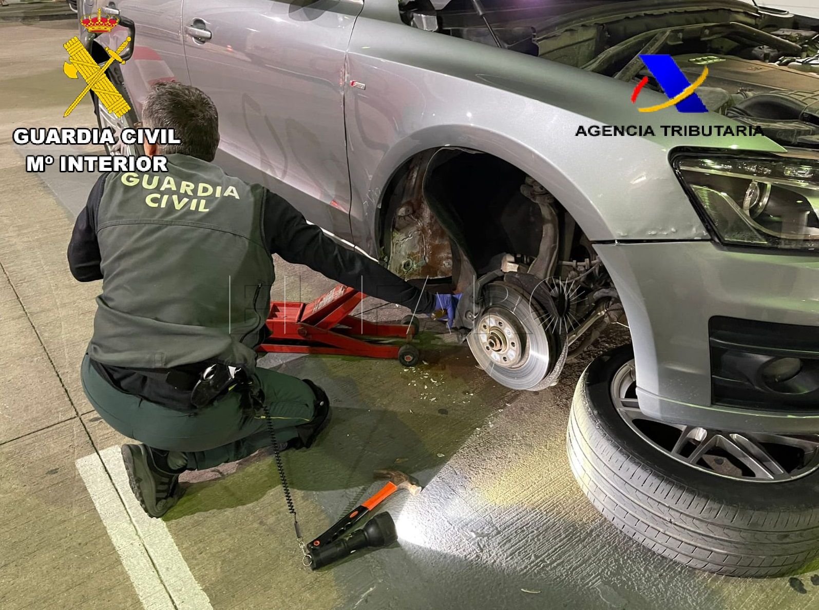 Un detenido por llevar 56 kilos de hachís en su vehículo