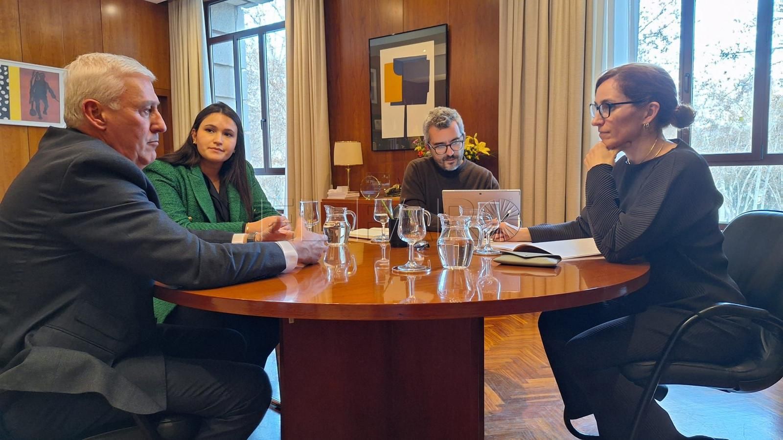 El Sindicato Médico confía en que las promesas de la ministra "se hagan realidad en breve"