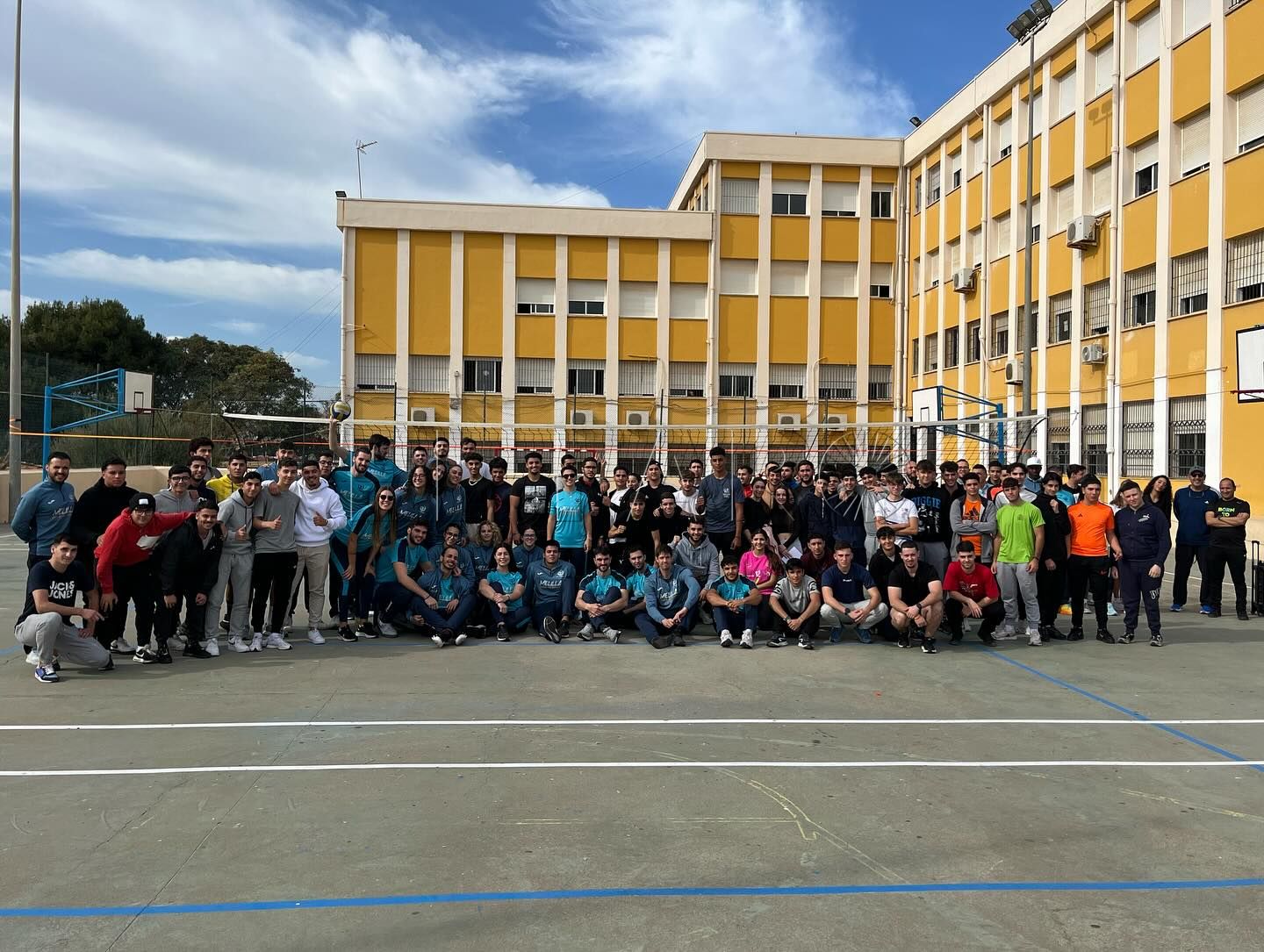 Los equipos del CV Melilla visitan el Ies Enrique Nieto