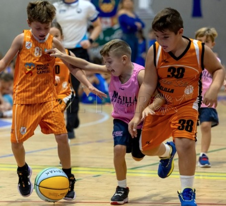 Primera concentración Baby FMB de 2024 en el colegio Enrique Soler