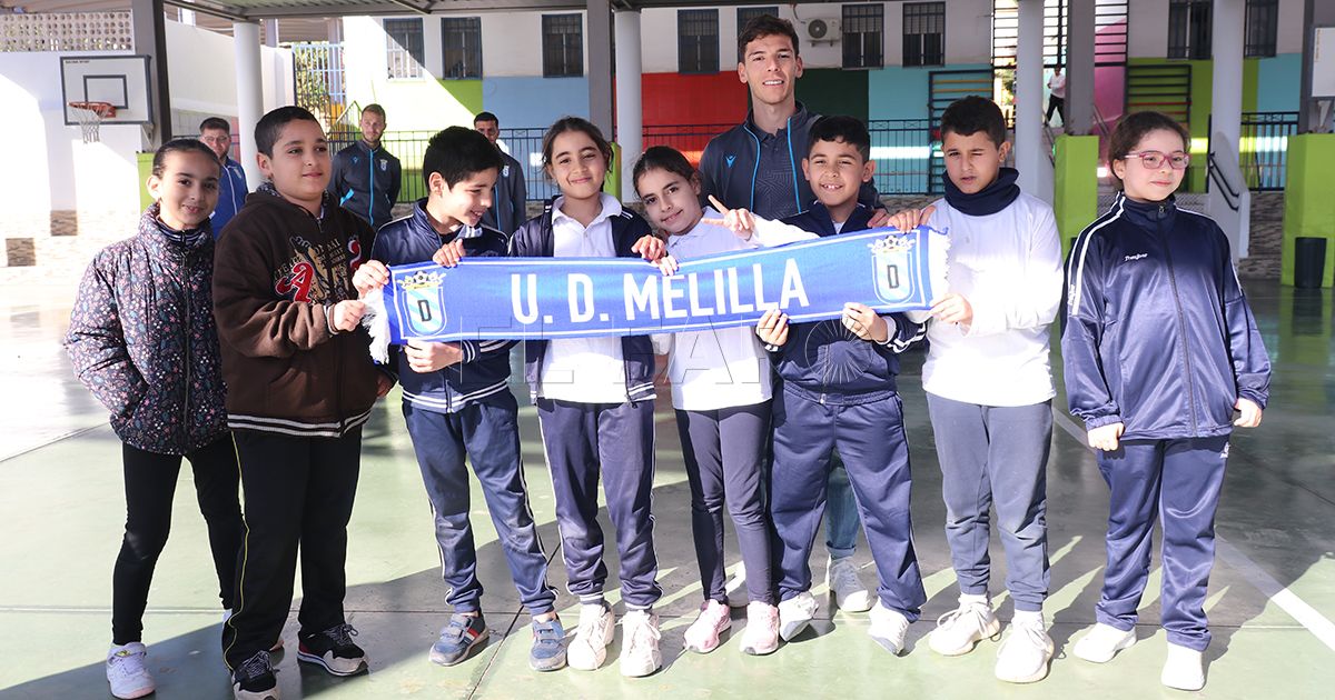 La UD Melilla visita el CEIP Mediterráneo