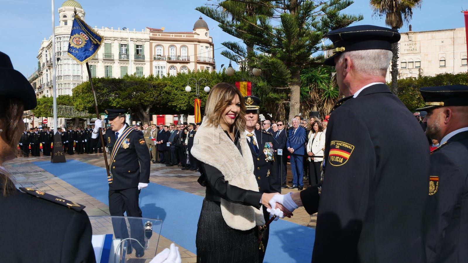 Moh destaca el "esfuerzo por proteger nuestro país y de perseguir el delito” de la Policía Nacional en su bicentenario