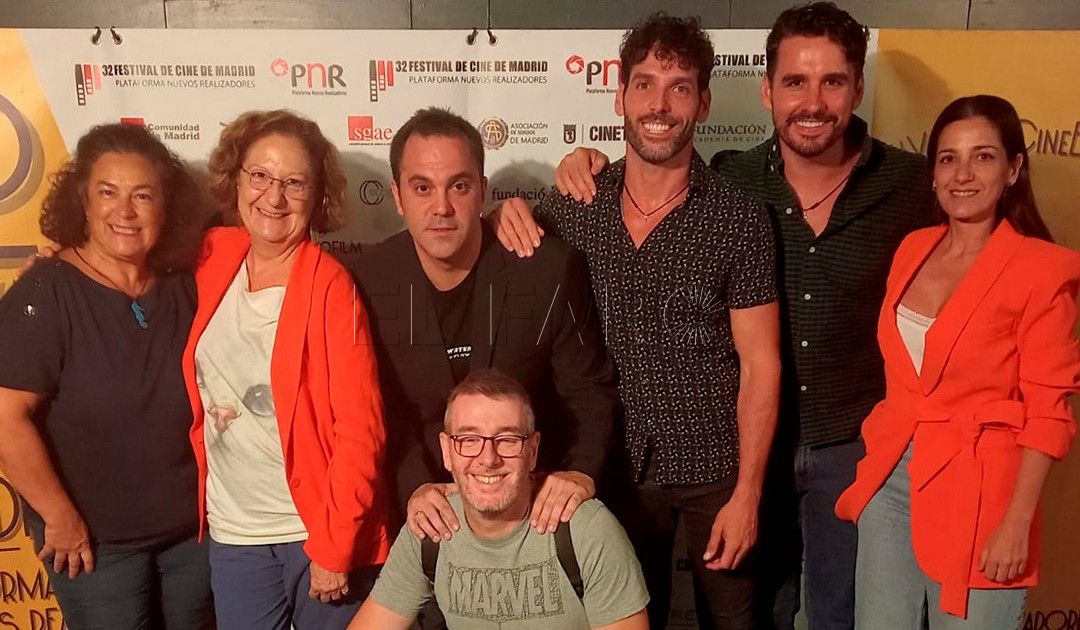 “Es un canto a esa vecina que con bata y rulos te saluda todos los días cuando te encuentra”