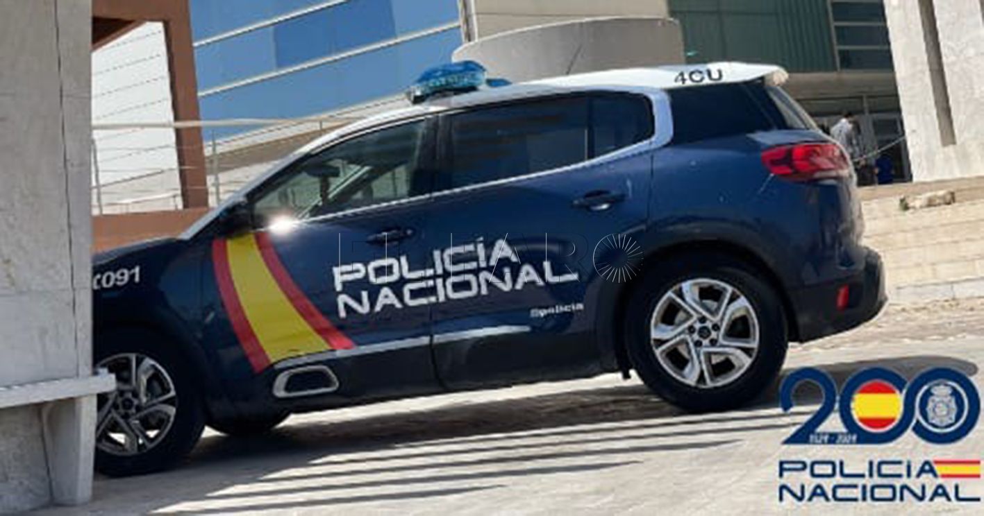 coche policia nacional - El Faro de Melilla